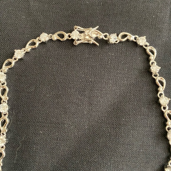 CZ luxury pineapple necklace/earring set. NWOT. - Picture 8 of 8